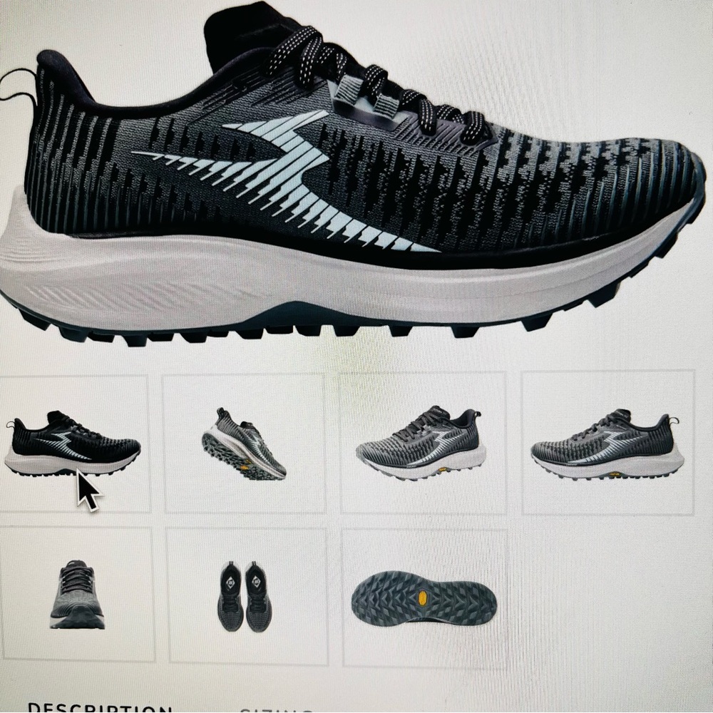 NWT Vibram 361 Degrees Women’s Futura Trail Running Shoe- Dark Forest/ Blue-6